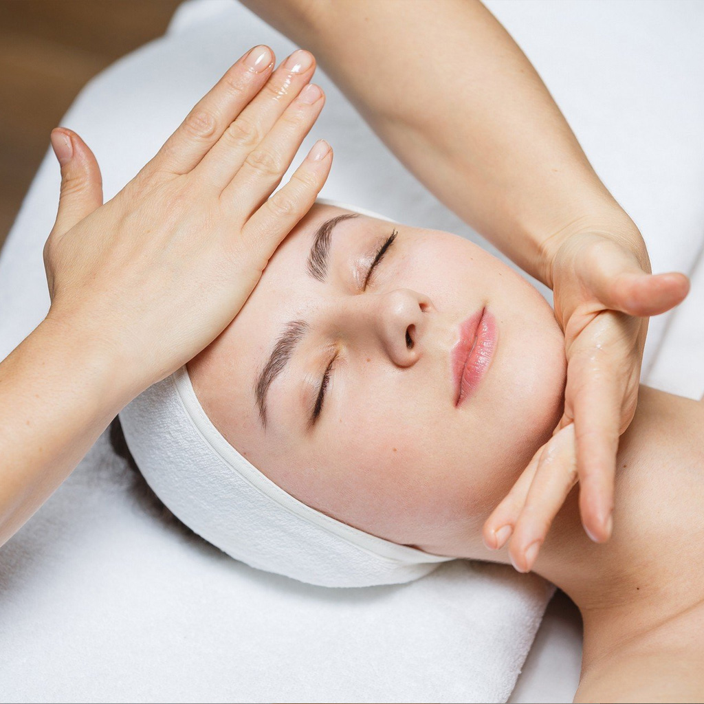 Масаж обличчя